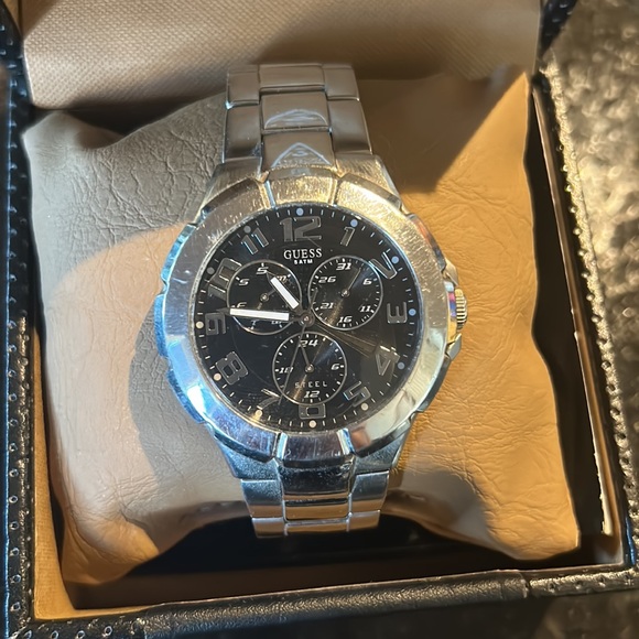 Guess Steel Watch - Guess Rush Day-Date Herrenuhr Quarz I90199G3 42 mm - Picture 4 of 11